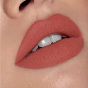 Kylie Minnie QUEEN | MATTE Lipstick